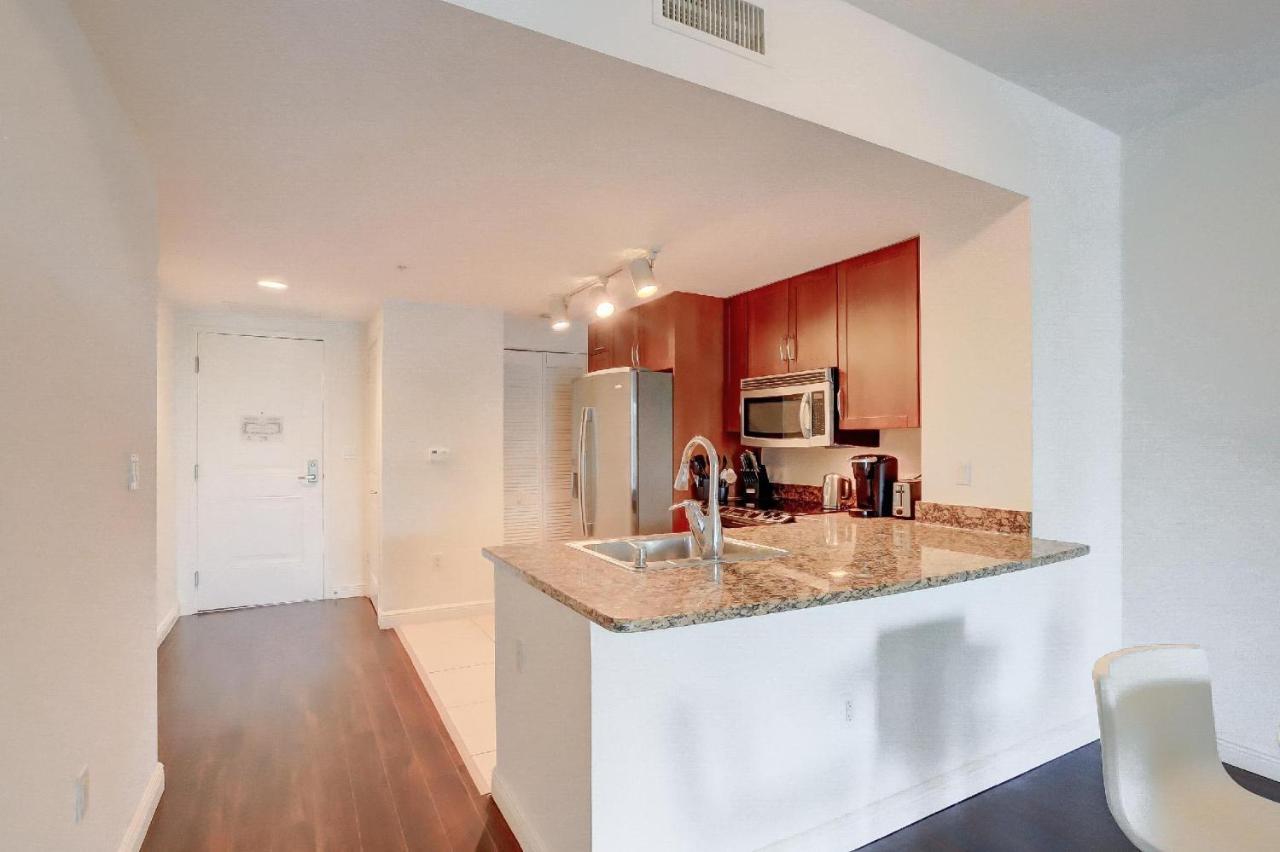 Apartment In Casa Costa Condo!Beach Pass Included Boynton Beach Exterior photo
