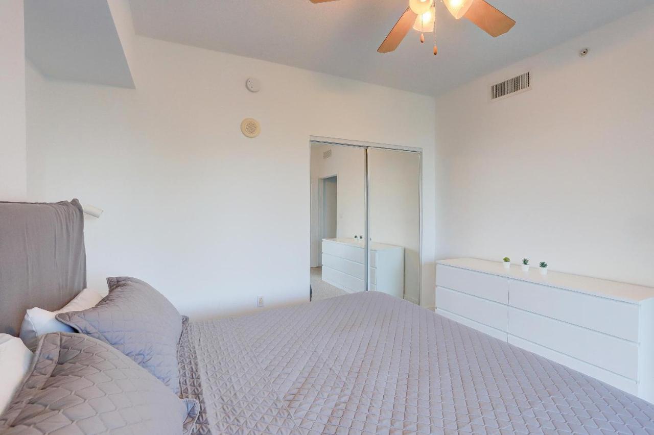 Apartment In Casa Costa Condo!Beach Pass Included Boynton Beach Exterior photo